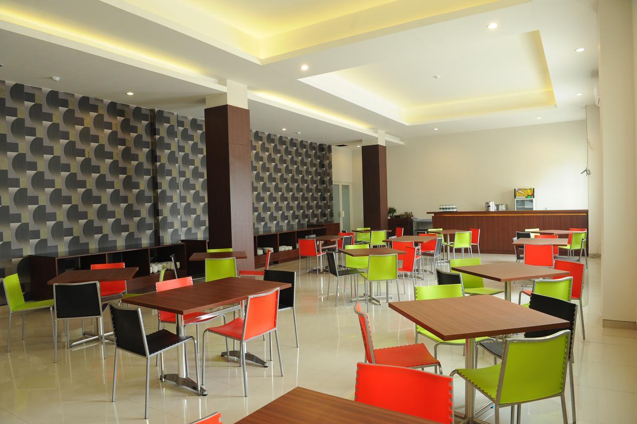 Midtown Xpress Sampit - Kalimantan Tengah Exterior photo