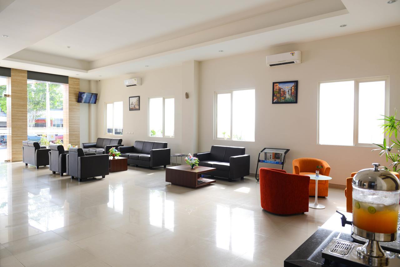 Midtown Xpress Sampit - Kalimantan Tengah Exterior photo