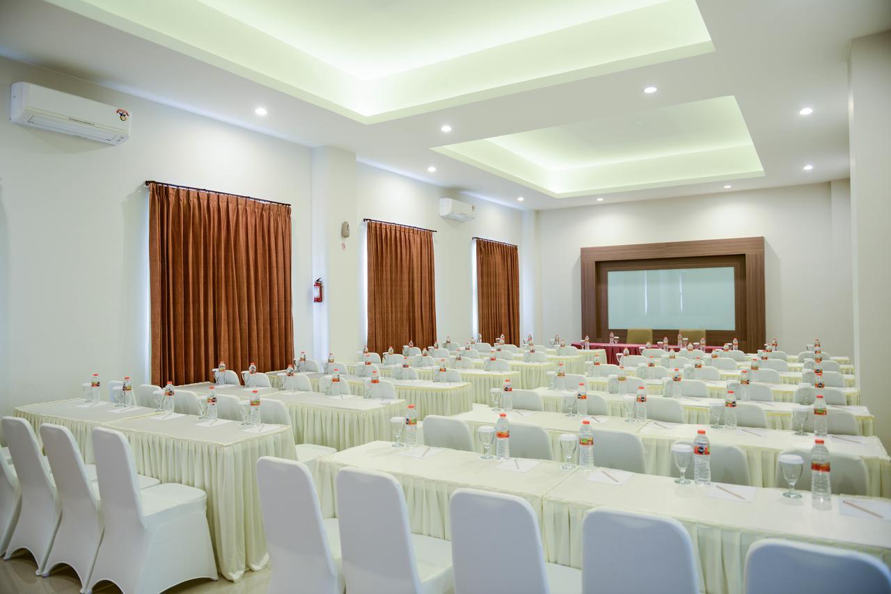 Midtown Xpress Sampit - Kalimantan Tengah Exterior photo